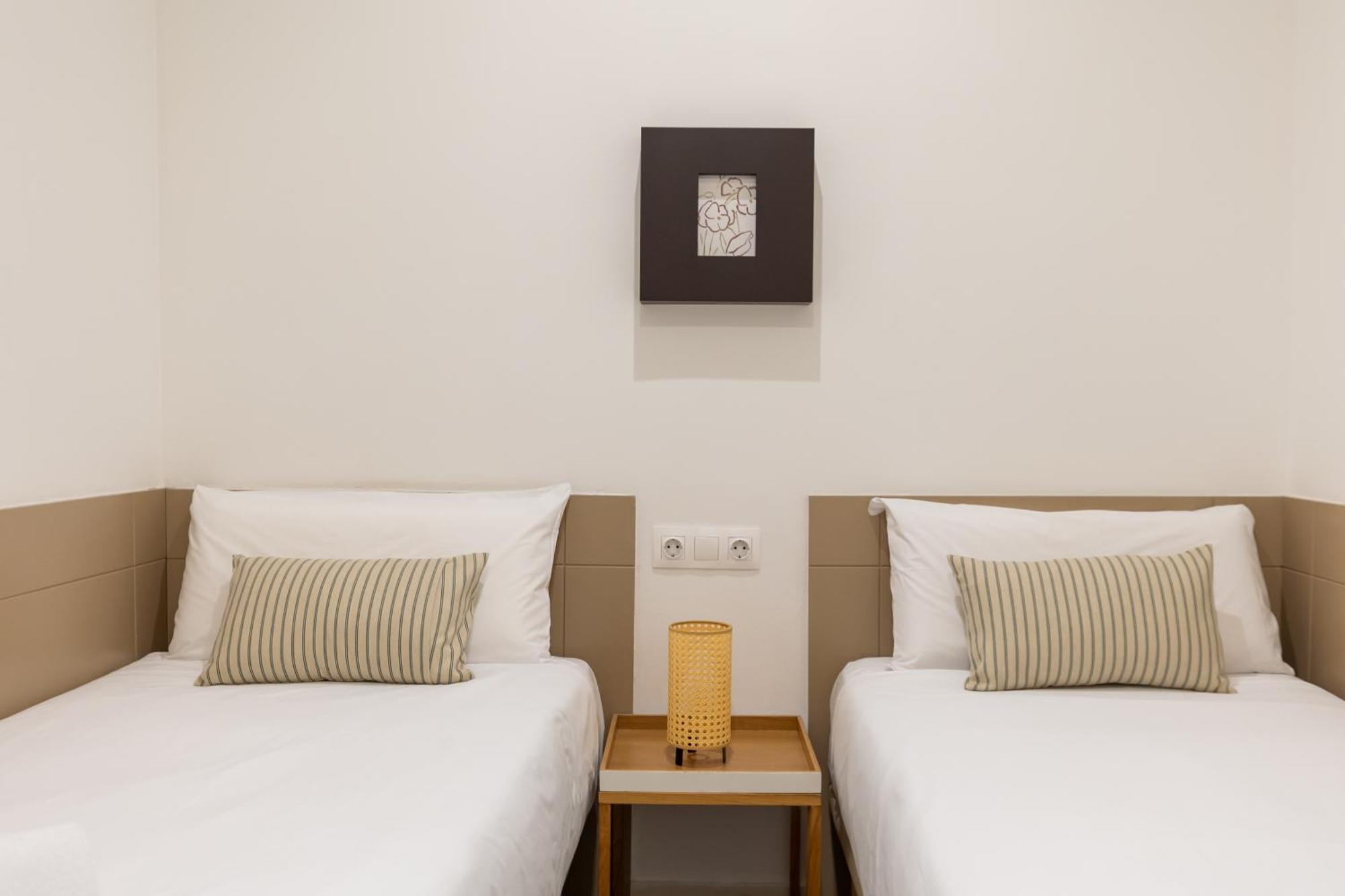 Deco Apartments Barcelona-Sants Bagian luar foto